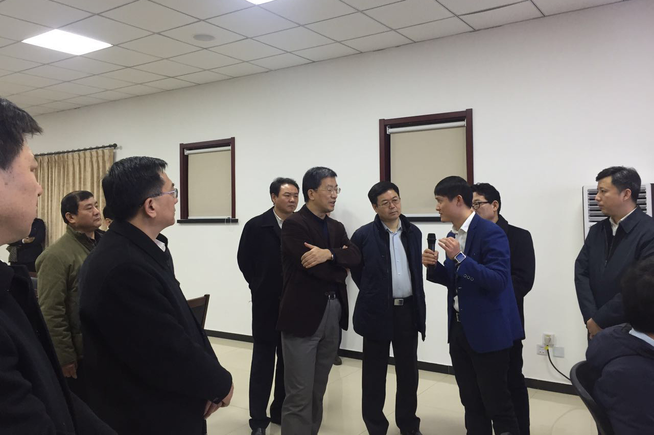 中央委員會(huì)委員、中國科學(xué)技術(shù)協(xié)會(huì)黨組書記懷進(jìn)鵬
